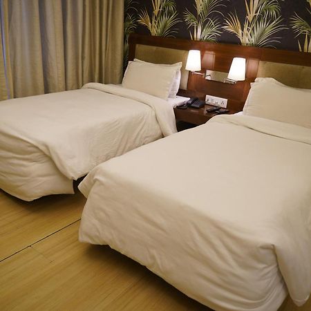 Hotel Forest Avenue - Best Luxury Hotel In Dehradun Eksteriør billede