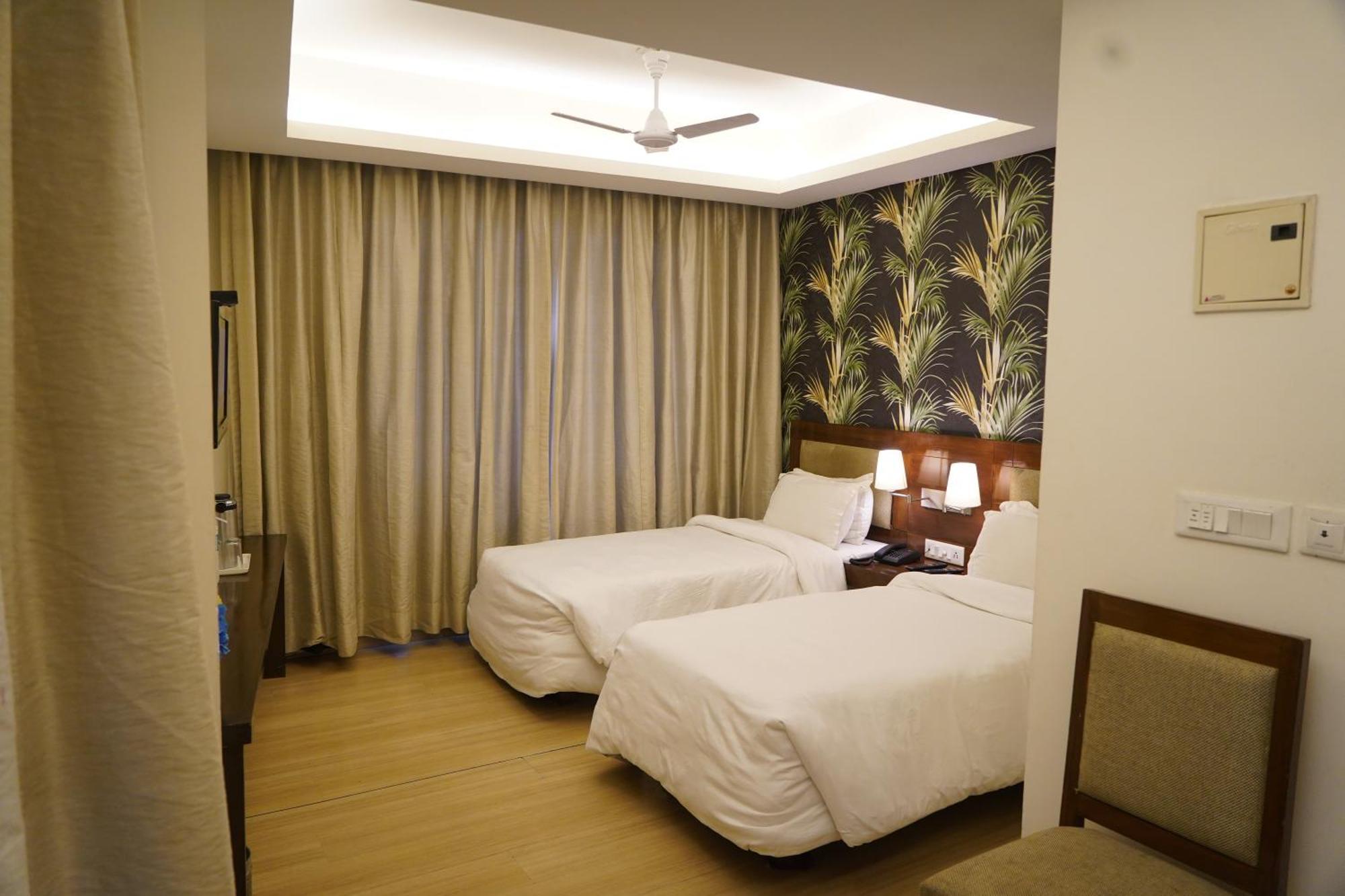 Hotel Forest Avenue - Best Luxury Hotel In Dehradun Eksteriør billede